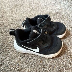 Nike Kids Black and White Sneakers
